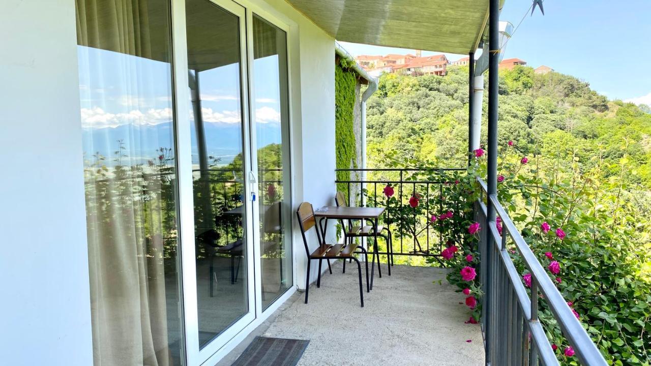 Lia'S Guest House Sighnaghi Luaran gambar